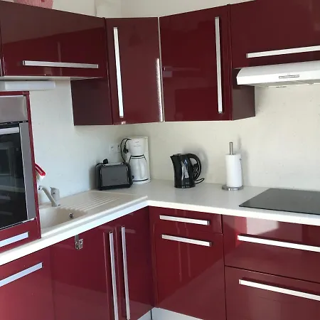Apartement T3 Tout Confort Avec Garage * רויאן